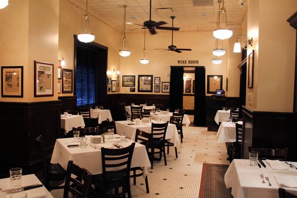 Harry Caray's Italian Steakhouse, Lombard