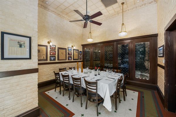 Harry Caray's Italian Steakhouse, Lombard