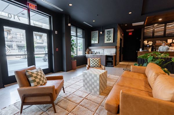 Bada Bean Bada Booze at Grandview Crossing