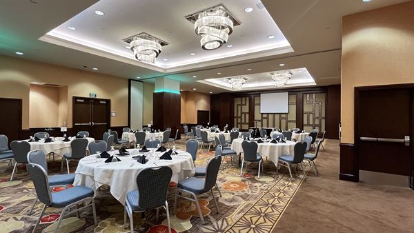 Embassy Suites by Hilton Los Angeles - Glendale