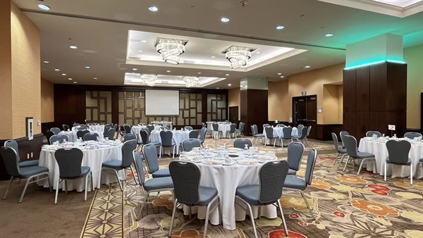 Embassy Suites by Hilton Los Angeles - Glendale