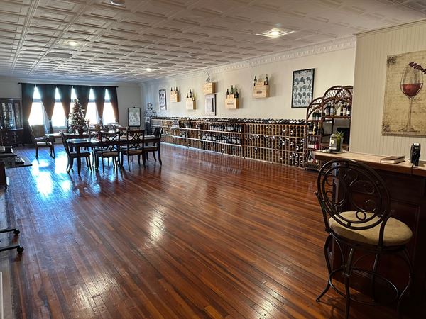 Carolina Wine Merchants / Vinous Wine Bar