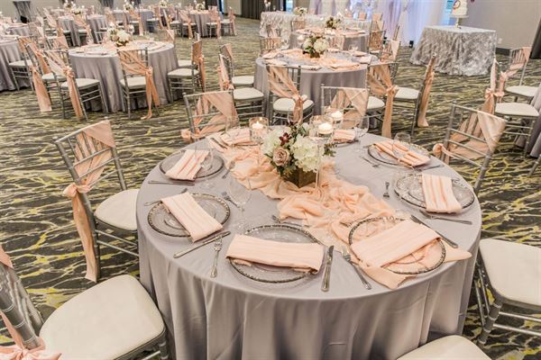 Holiday Inn & Suites Calgary South - Conference Ctr