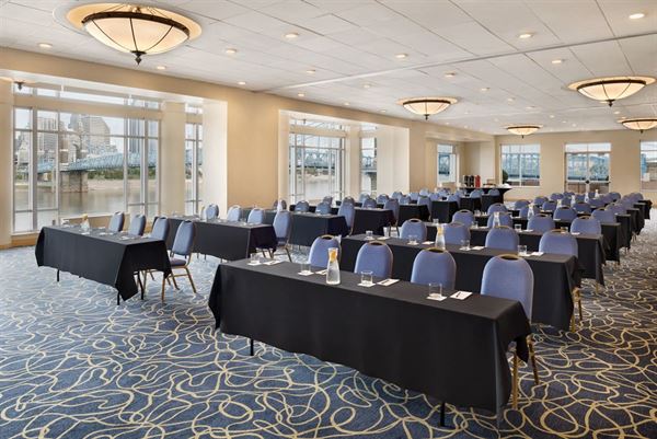 Embassy Suites by Hilton Cincinnati RiverCenter