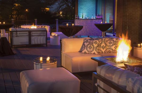 DoubleTree by Hilton Hotel Chicago - Oak Brook