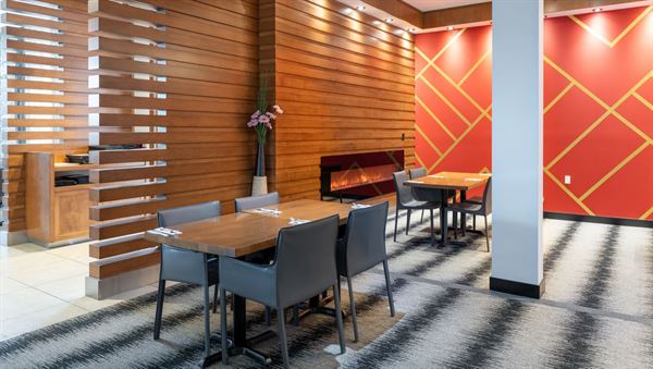 Four Points by Sheraton Edmonton International Airport