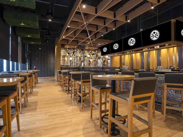 Moxies & Sandman Signature Hotel St. Johns