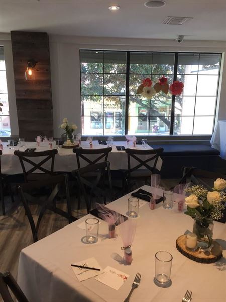 1515 Restaurant & Lounge