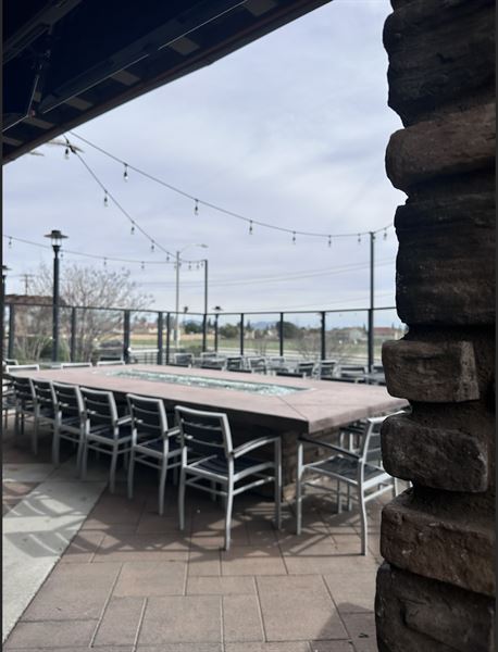 Oggis Pizza Restaurant and Brewhouse