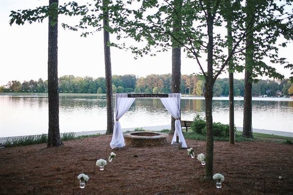 Lake Berkeley Chapel