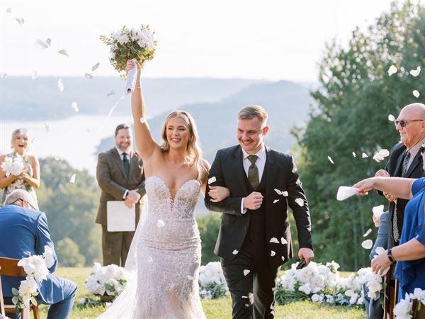 Leeric Lodge & Resort on Center Hill Lake