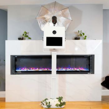 Treasured Moments - Toronto Photobooth