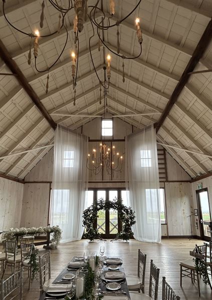 Signature Weddings by Lisa