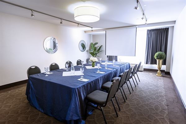 Sandman Hotels & Suites Calgary South