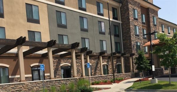 Holiday Inn Express & Suites Denver South - Castle Rock