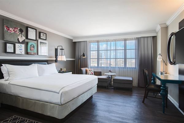 The Lindy Renaissance Charleston Hotel