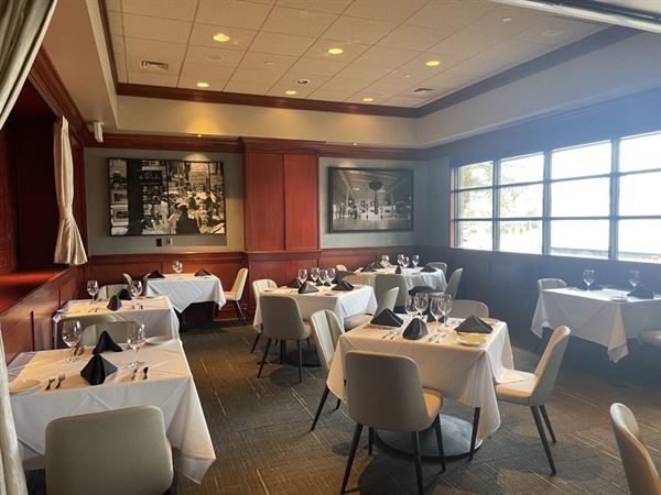 Fleming’s Prime Steakhouse & Wine Bar - Sarasota