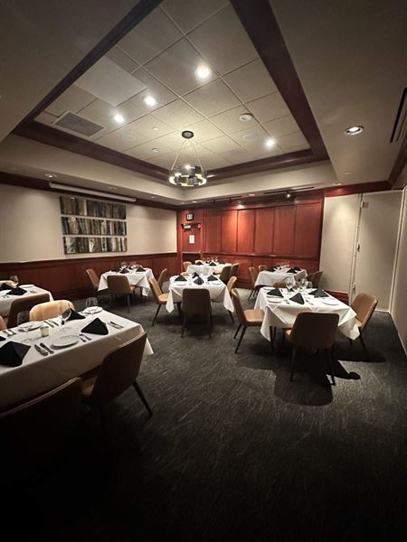 Fleming's Prime Steakhouse & Wine Bar - Salt Lake City