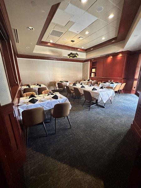 Fleming's Prime Steakhouse & Wine Bar - Salt Lake City