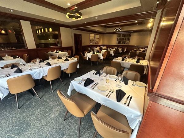 Fleming's Prime Steakhouse & Wine Bar - Salt Lake City