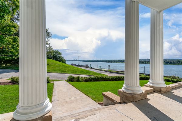 The Estate at Prospect Park