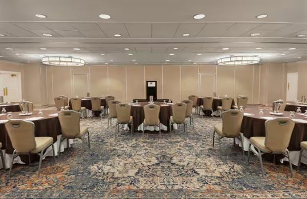 Doubletree by Hilton Mclean Tysons