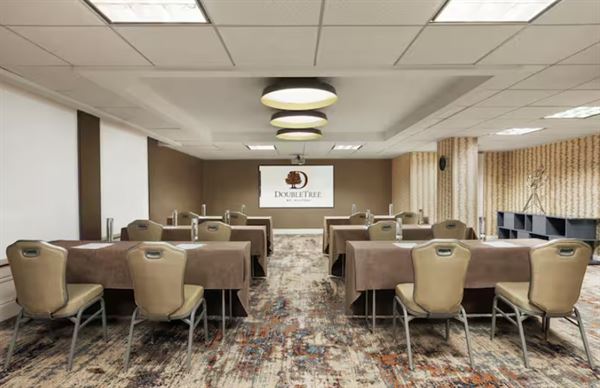 Doubletree by Hilton Mclean Tysons