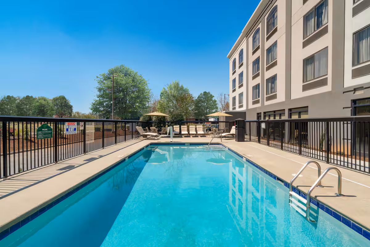 La Quinta Inn & Suites by Wyndham Raleigh-Downtown-North