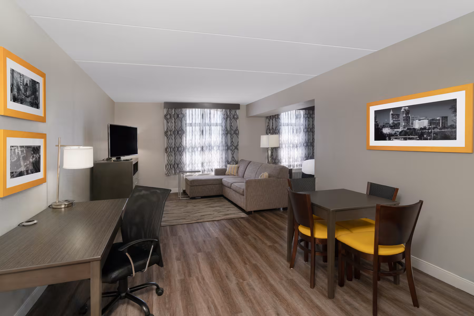 La Quinta Inn & Suites by Wyndham Raleigh-Downtown-North