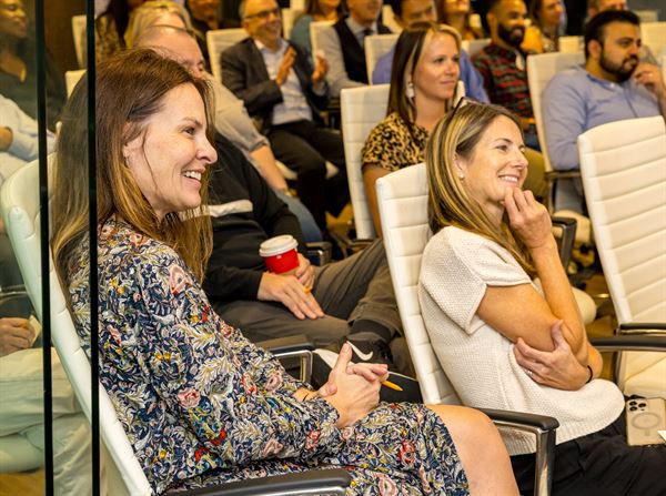 Mentalist Jesse Dameron