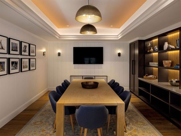 Newport Harbor Island Resort