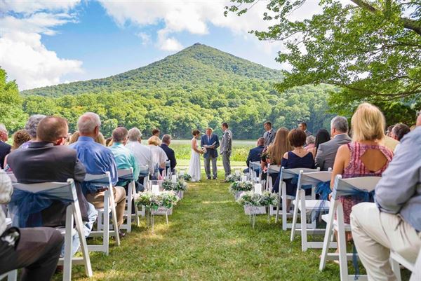 Peaks of Otter Lodge