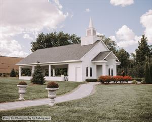 Three Seasons Covered Chapel