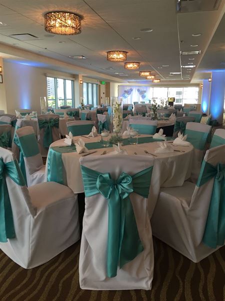 DoubleTree by Hilton Alana Waikiki Beach