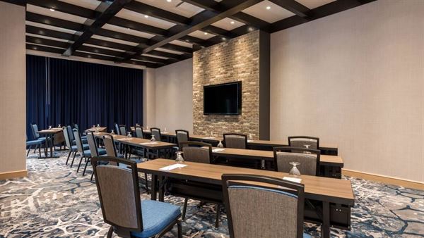 Hilton Garden Inn Boston-Canton