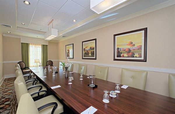 DoubleTree Suites by Hilton At The Battery