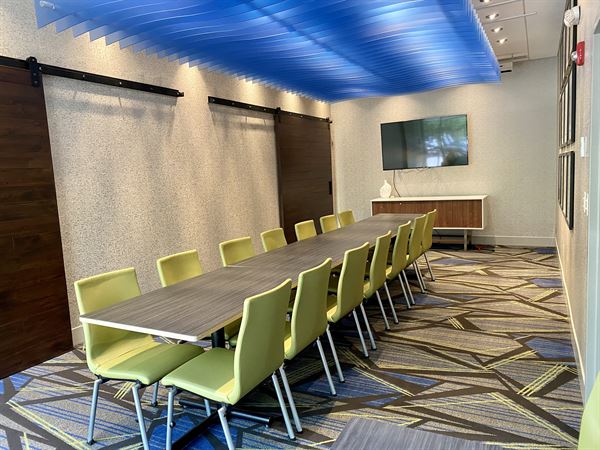 Holiday Inn Express & Suites Medina