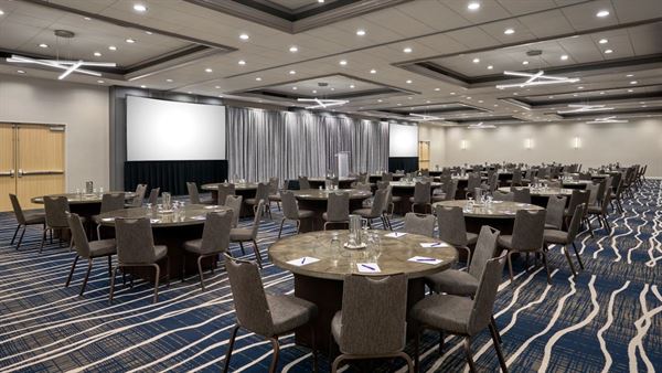 Delta Hotels by Marriott Minneapolis Northeast