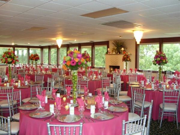 Bristol Oaks Golf Club and Banquet Center