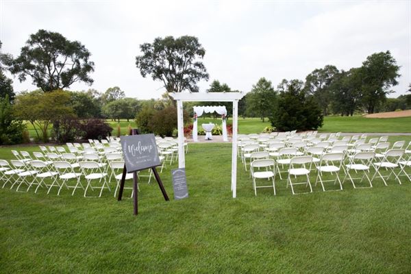 Bristol Oaks Golf Club and Banquet Center