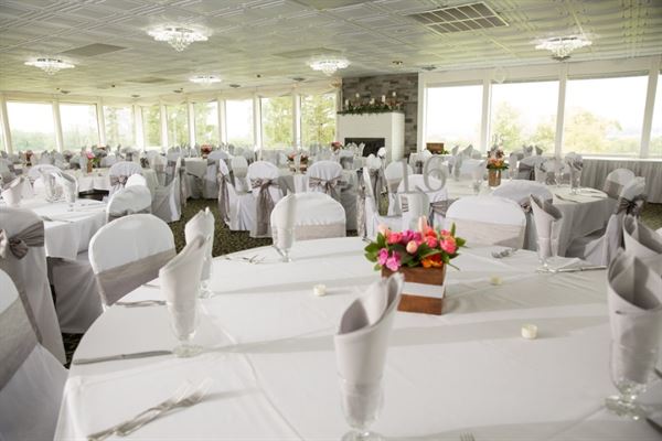 Bristol Oaks Golf Club and Banquet Center