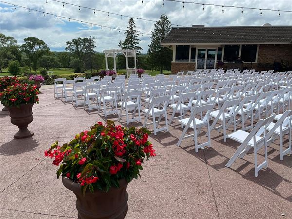 Bristol Oaks Golf Club and Banquet Center