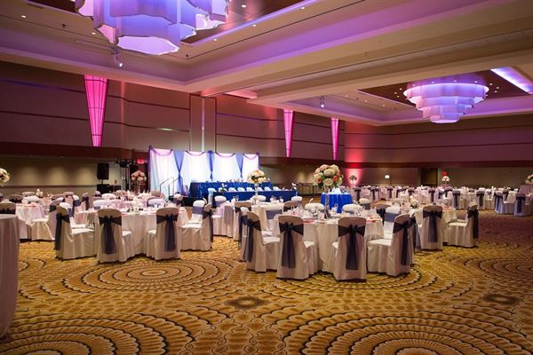 Wedding Studio at Radisson Plaza Hotel