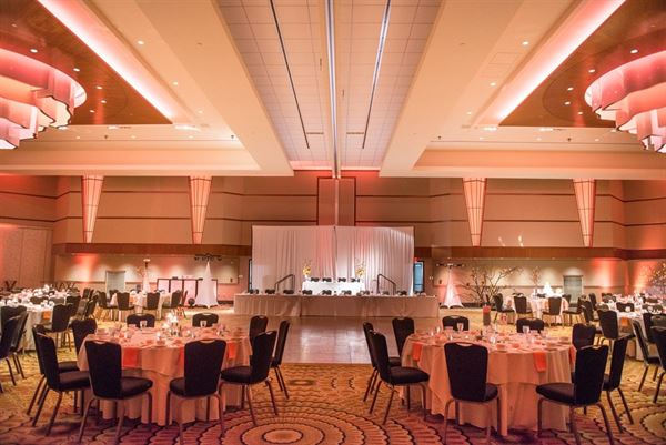 Wedding Studio at Radisson Plaza Hotel
