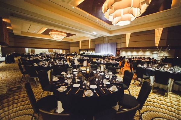 Wedding Studio at Radisson Plaza Hotel