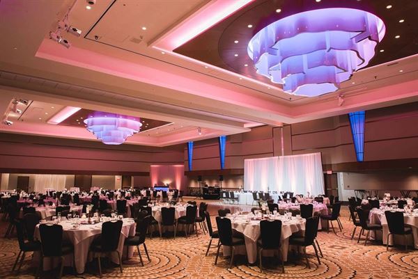 Wedding Studio at Radisson Plaza Hotel