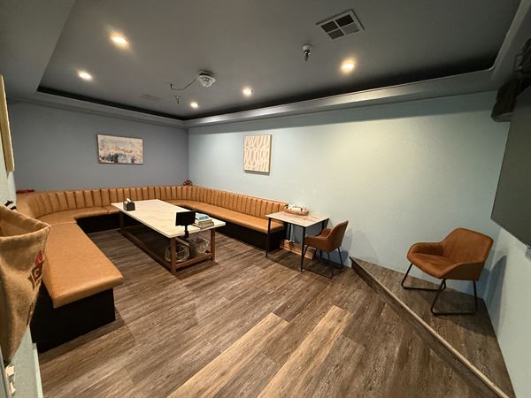 MAGPIE & TIGER KARAOKE