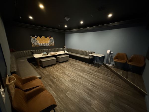 MAGPIE & TIGER KARAOKE