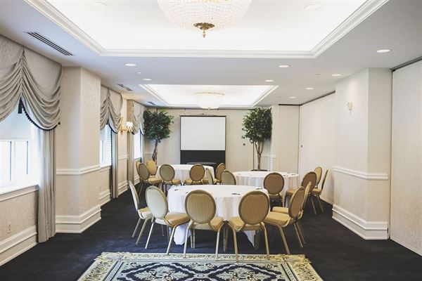 Collegian Hotel & Suites Trademark Collection By Wyndham