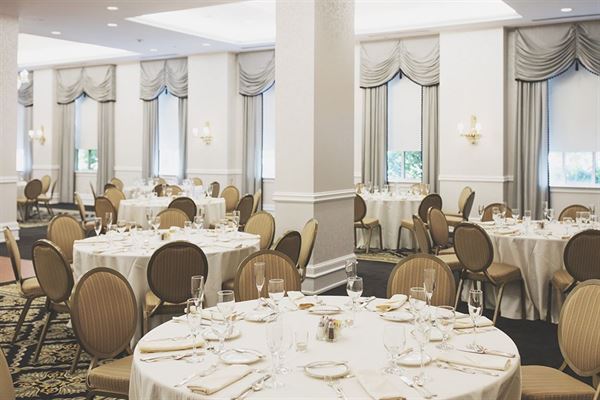 Collegian Hotel & Suites Trademark Collection By Wyndham